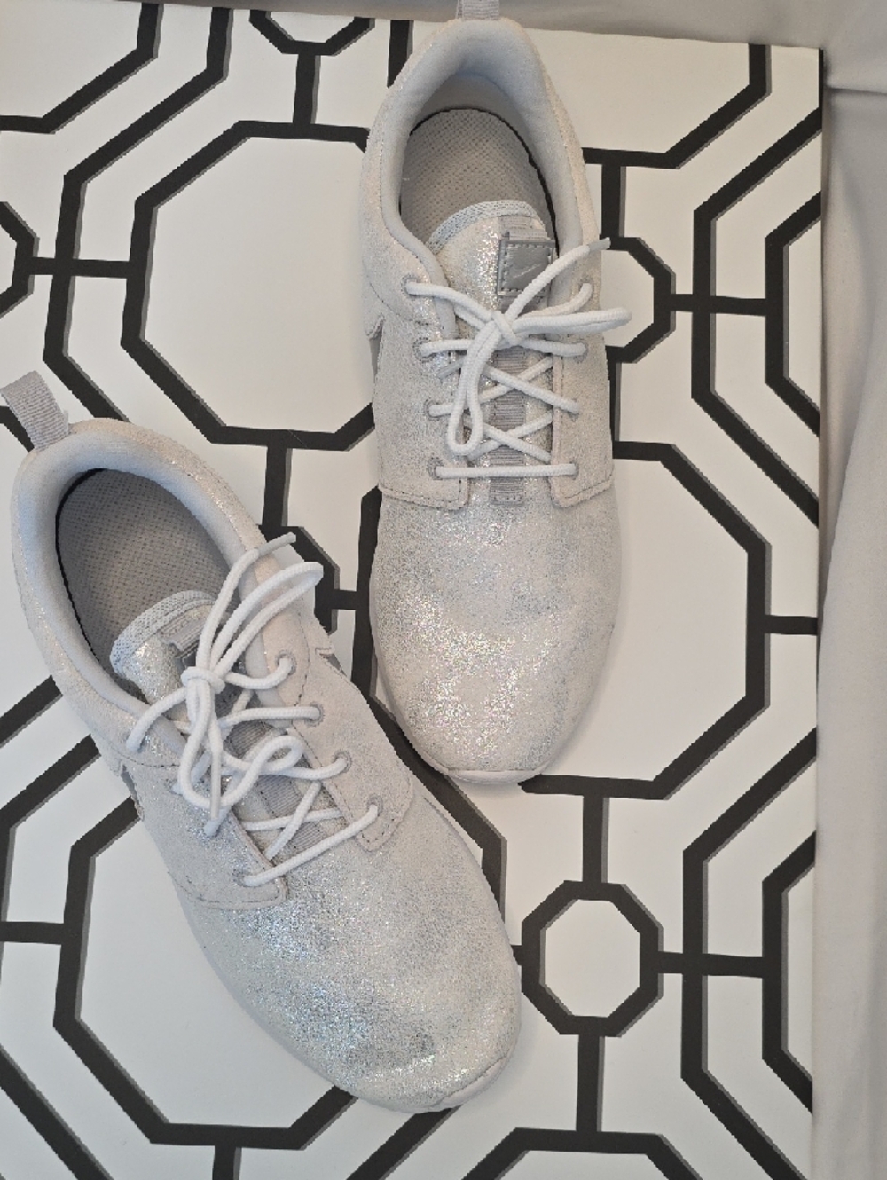 Nike White/Silver Glitter Low-Top Sneakers with Silver Swoosh - Picture 5 of 6